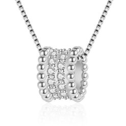 Silverfärgat halsband med kedja och vit strass