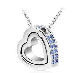 Vackert halsband - hjärtan med blå strass