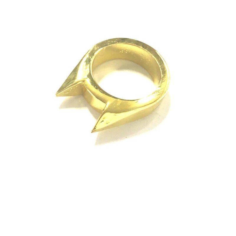 Ring guldfärg