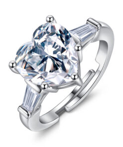 Vacker ring av hög kvalitet - stor strasskristall