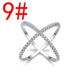 Vacker häftig ring med strasskristaller #9