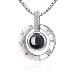 Silverfärgat halsband med kedja och strass