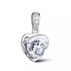 Silverfärgat hjärthalsband med kedja och vit strass