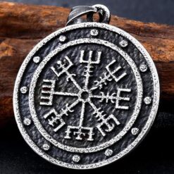 Halsband - Nordisk mytologi - Vegvisir