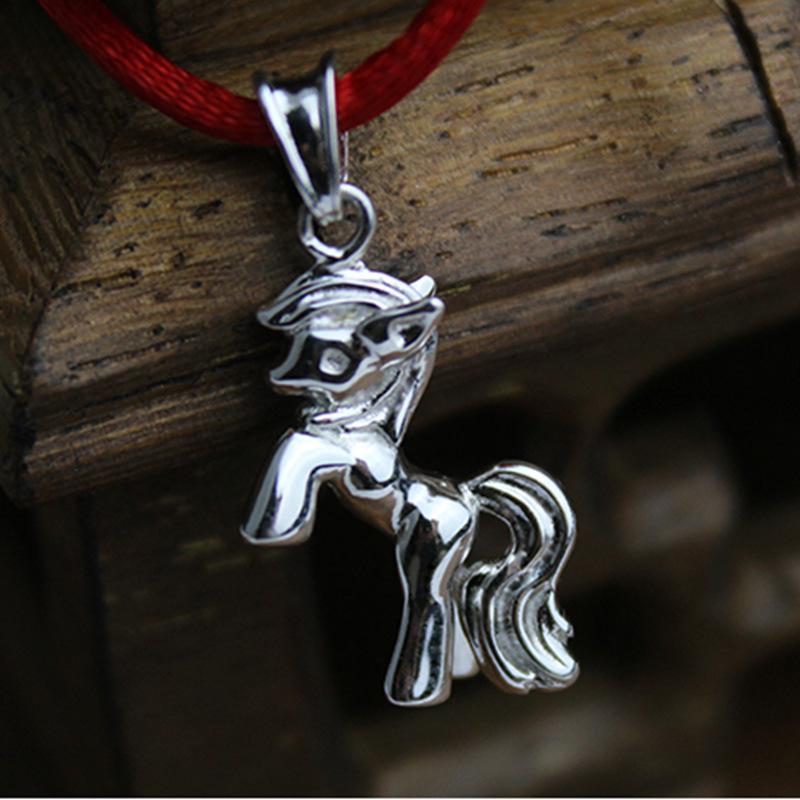 Silverfärgat pony halsband med kedja