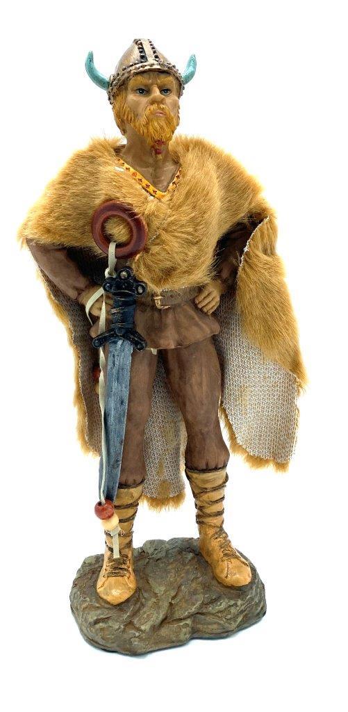 Stor Viking krigare handmålad figur svärd och hjälm