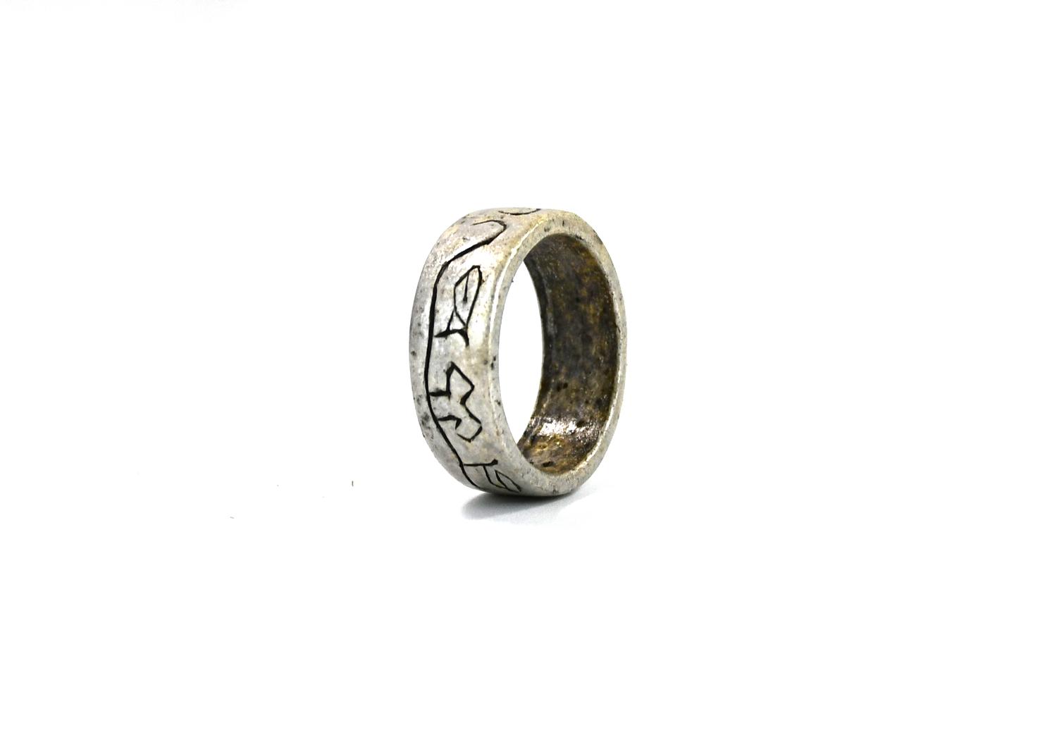 Ring med mönster