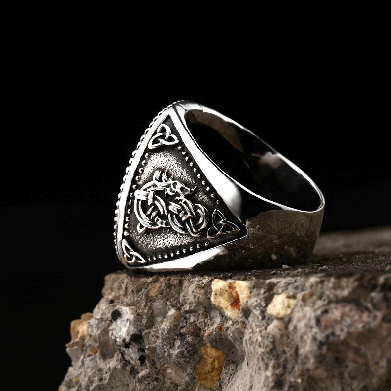 Ring - Nordisk Mytologi - Fenrir med runor
