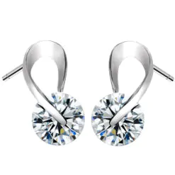 Vackra örhängen av hög kvalitet och stilren design